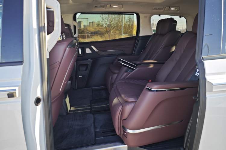 Used Buick Century 2025 2.0T Six-Seater YinShi Edition Interior 12
