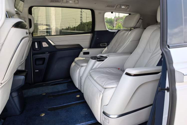 Used Buick Century 2025 2.0T Six-Seater YinShi Edition Interior 12