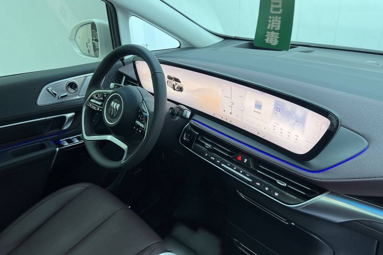 Used Buick Century 2025 2.0T Seven-Seater Yinshi Edition Interior 2
