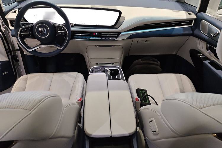 Used Buick Century 2025 2.0T Seven-Seater Yinshi Edition Interior 2