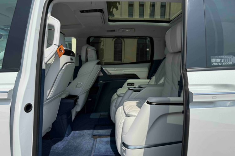 Used Buick Century 2025 2.0T Six-Seater YinShi Edition Interior 4
