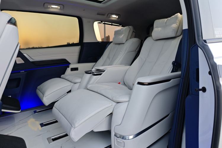 Used Buick Century 2025 2.0T Six-Seater YinShi Edition Interior 5