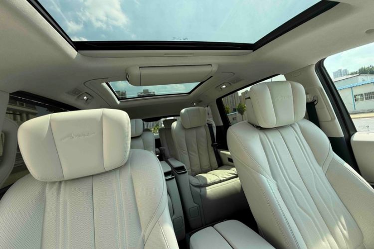 Used Buick Century 2025 2.0T Six-Seater YinShi Edition Interior 6
