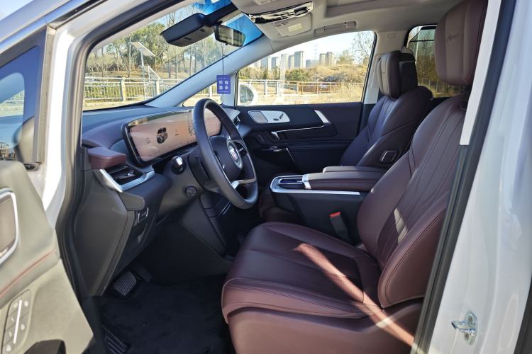 Used Buick Century 2025 2.0T Six-Seater YinShi Edition Interior 7