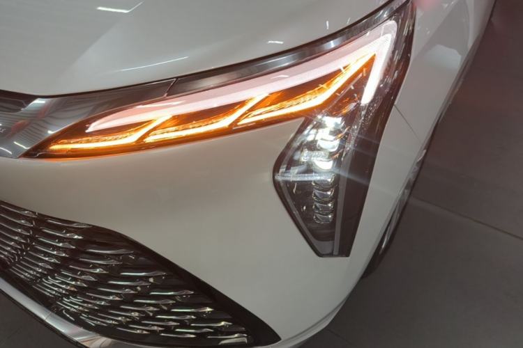 Used Buick Century 2025 2.0T Six-Seater YinShi Edition Left Front Headlight