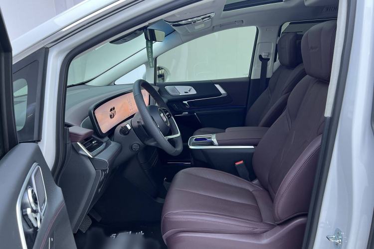 Used Buick Century 2025 2.0T Seven-Seater Yinshi Edition Left Front Seat