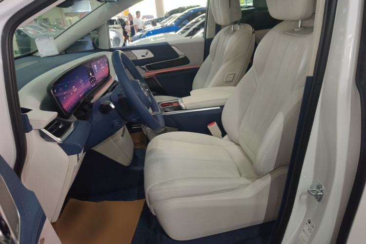 Used Buick Century 2025 2.0T Six-Seater YinShi Edition Left Front Seat