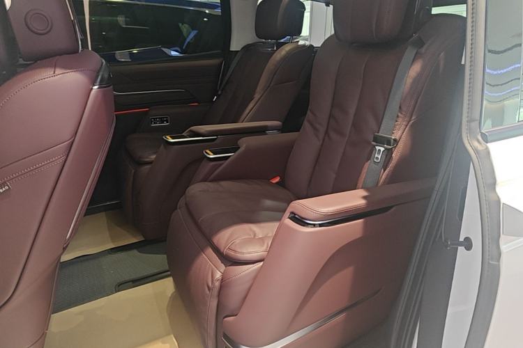 Used Buick Century 2025 2.0T Six-Seater YinShi Edition Left Rear Seat