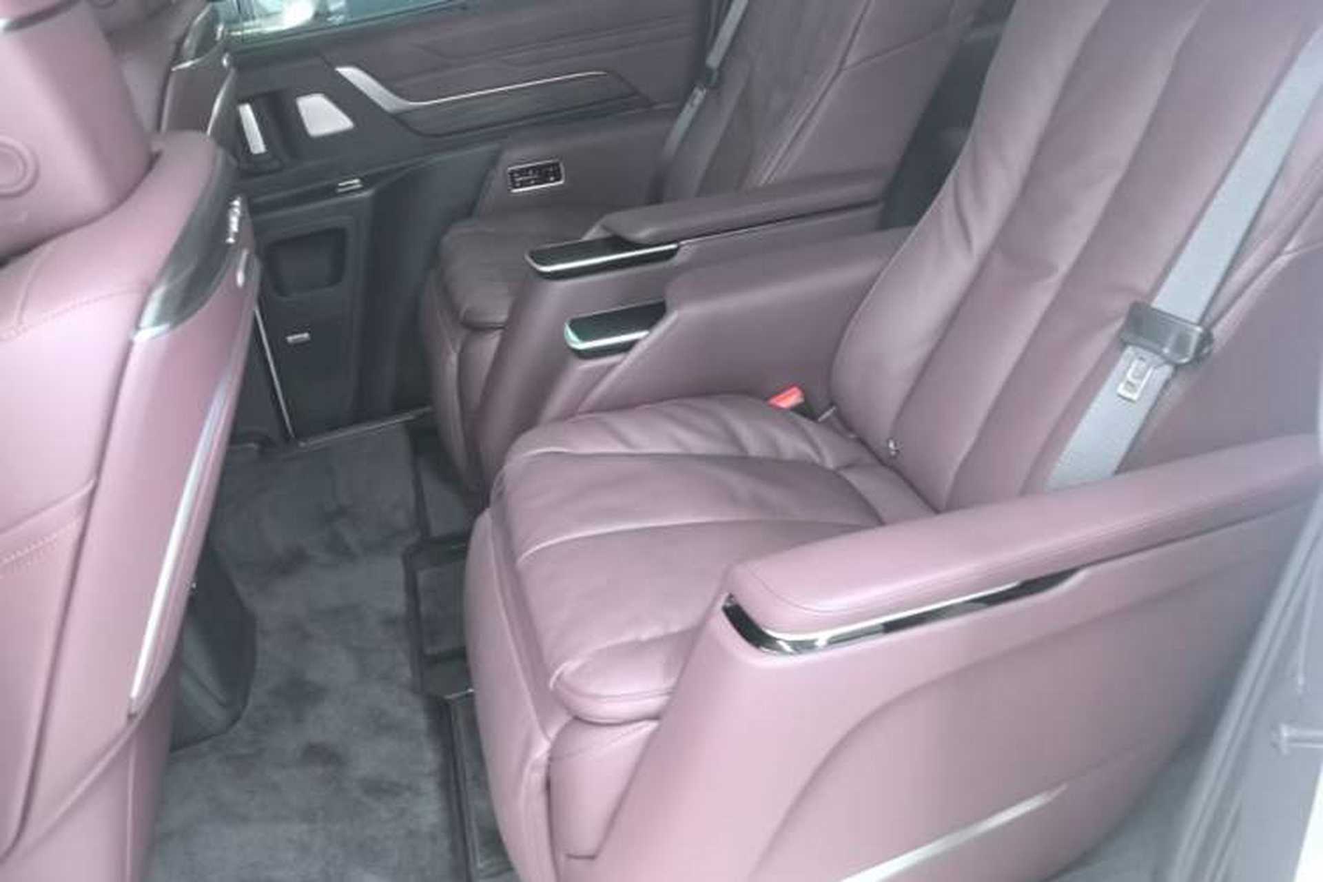 Used Buick Century 2025 2.0T Seven-Seater Yinshi Edition Left Rear Seat