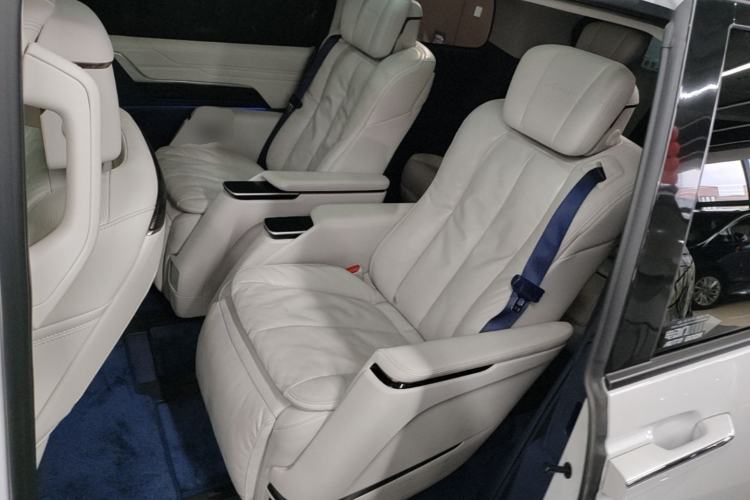 Used Buick Century 2025 2.0T Six-Seater YinShi Edition Left Rear Seat