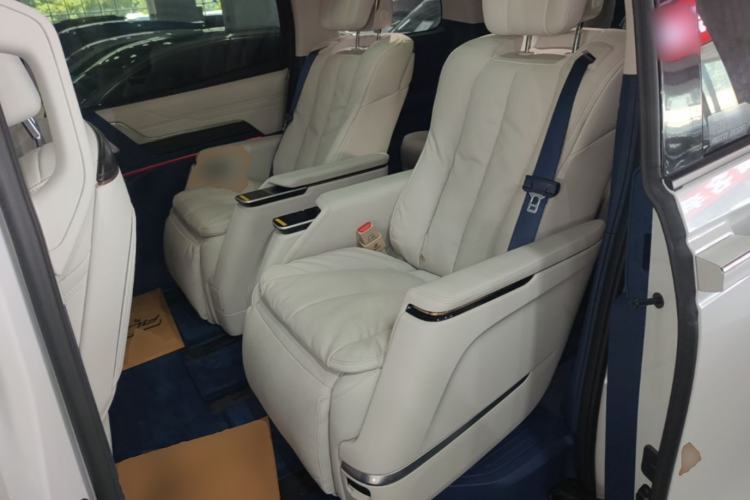 Used Buick Century 2025 2.0T Six-Seater YinShi Edition Left Rear Seat