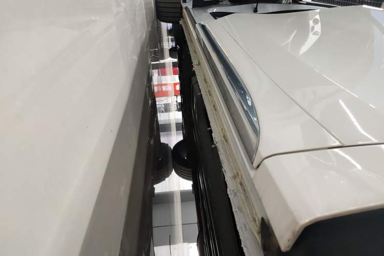 Used Buick Century 2025 2.0T Seven-Seater Yinshi Edition Left Side Sill
