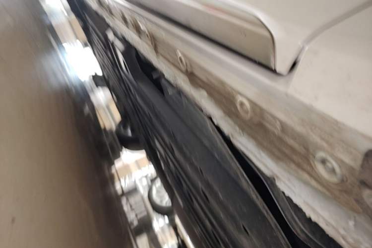 Used Buick Century 2025 2.0T Six-Seater YinShi Edition Left Side Sill