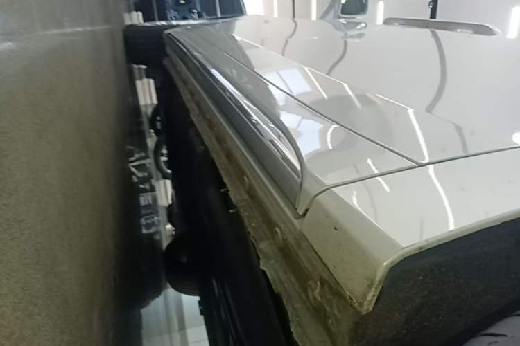 Used Buick Century 2025 2.0T Six-Seater YinShi Edition Left Side Sill
