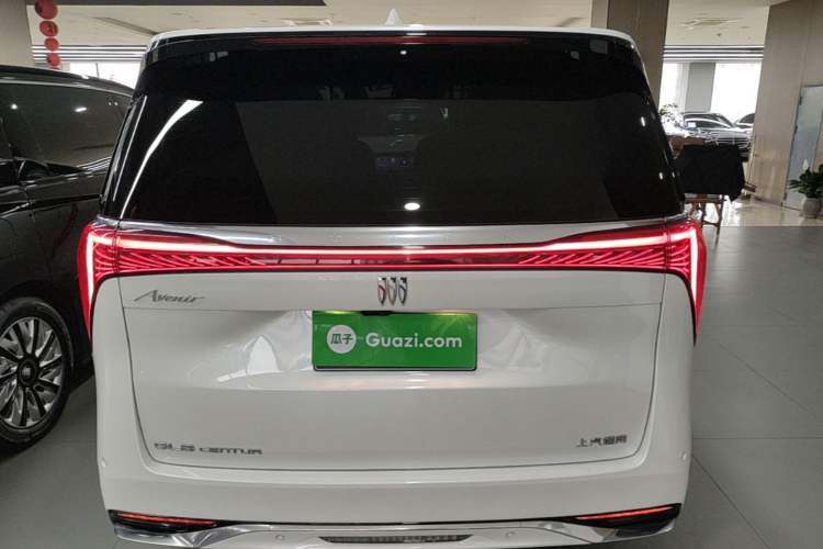 Used Buick Century 2025 2.0T Six-Seater YinShi Edition Rear