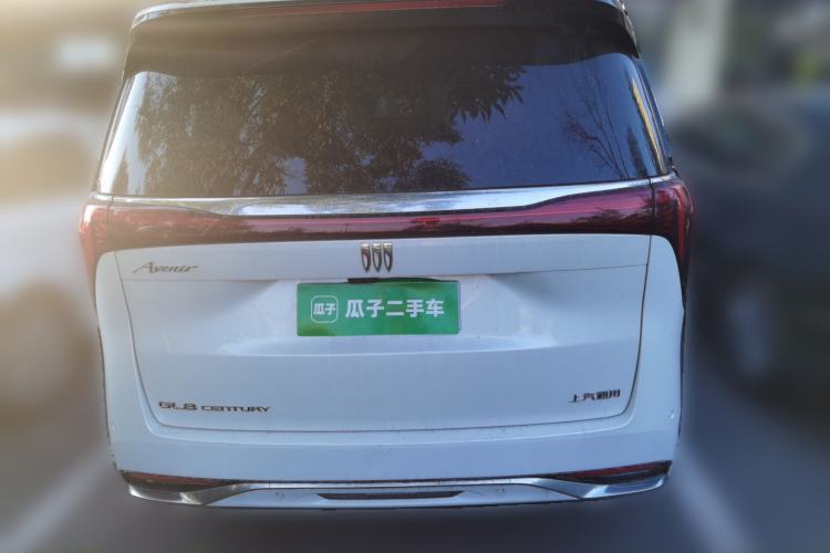 Used Buick Century 2025 2.0T Seven-Seater Yinshi Edition Rear