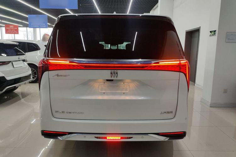 Used Buick Century 2025 2.0T Seven-Seater Yinshi Edition Rear