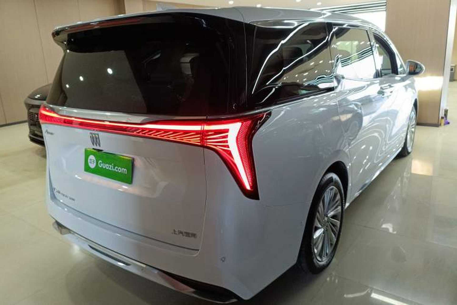 Used Buick Century 2025 2.0T Seven-Seater Yinshi Edition Rear Right 45 Deg