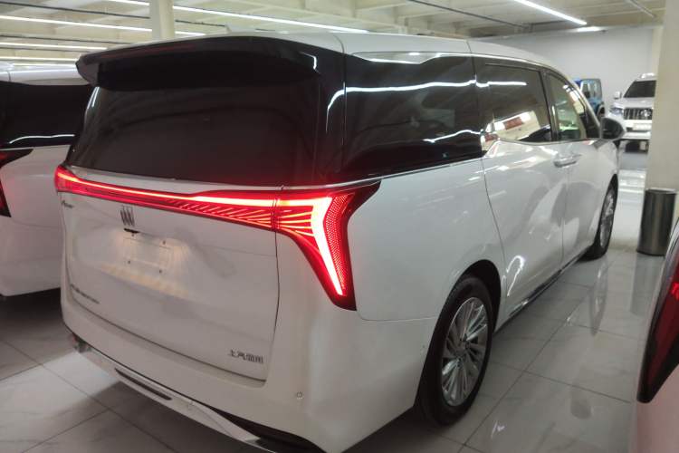 Used Buick Century 2025 2.0T Six-Seater YinShi Edition Rear Right 45 Deg