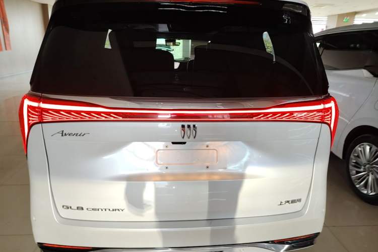 Used Buick Century 2025 2.0T Six-Seater YinShi Edition Rear