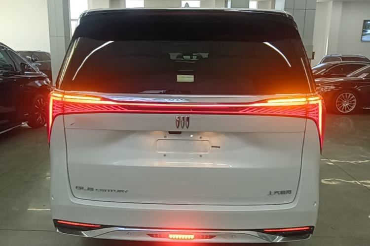 Used Buick Century 2025 2.0T Six-Seater YinShi Edition Rear