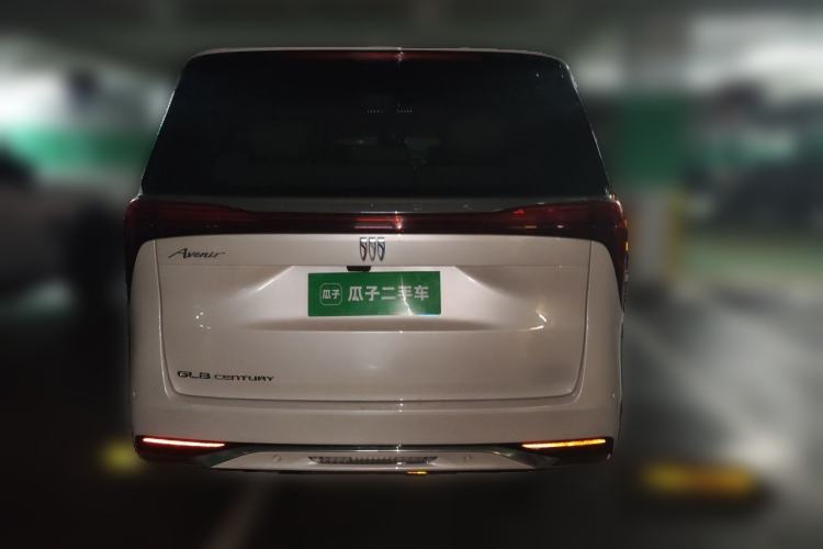 Used Buick Century 2025 2.0T Seven-Seater Yinshi Edition Rear