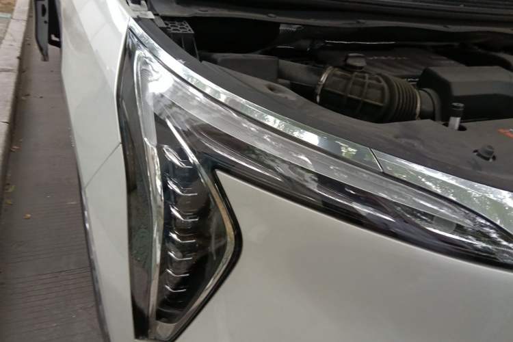 Used Buick Century 2025 2.0T Six-Seater YinShi Edition Right Front Headlight