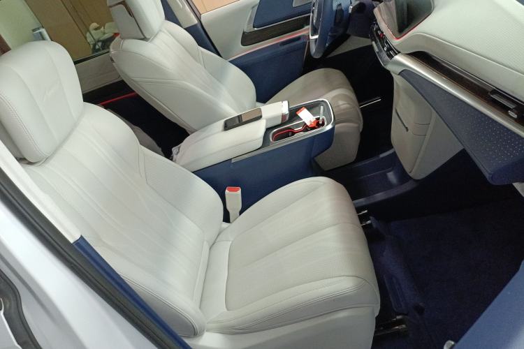 Used Buick Century 2025 2.0T Seven-Seater Yinshi Edition Right Front Seat
