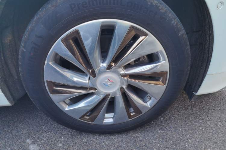 Used Buick Century 2025 2.0T Seven-Seater Yinshi Edition Right Front Wheel Hub