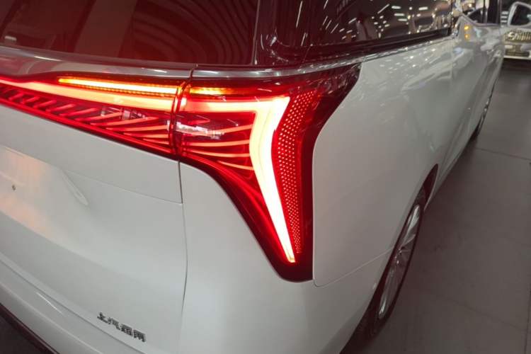 Used Buick Century 2025 2.0T Six-Seater YinShi Edition Right Rear Taillight
