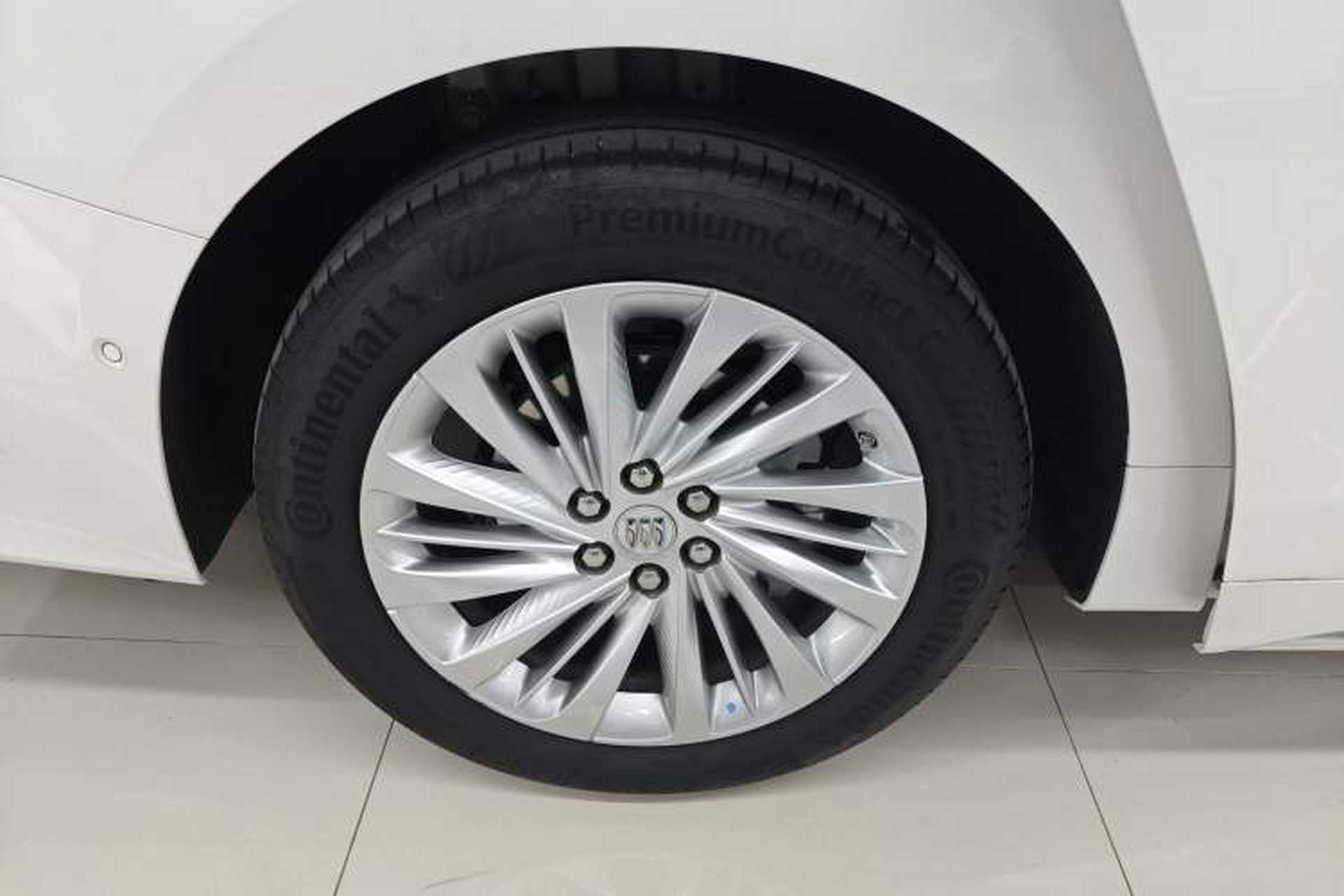 Used Buick Century 2025 2.0T Six-Seater YinShi Edition Right Rear Wheel Hub