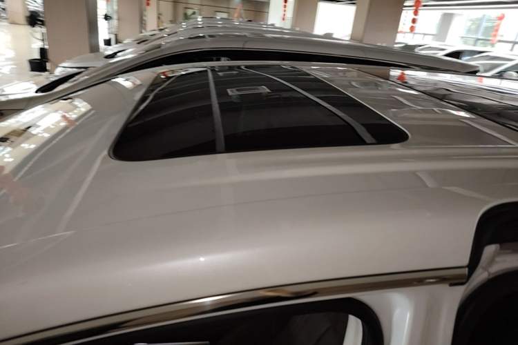 Used Buick Century 2025 2.0T Six-Seater YinShi Edition Roof