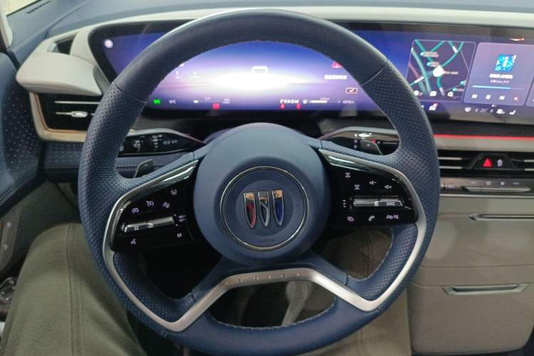Used Buick Century 2025 2.0T Seven-Seater Yinshi Edition Steering Wheel