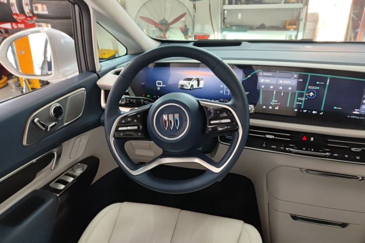 Used Buick Century 2025 2.0T Seven-Seater Yinshi Edition Steering Wheel
