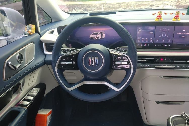 Used Buick Century 2025 2.0T Seven-Seater Yinshi Edition Steering Wheel