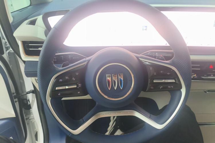 Used Buick Century 2025 2.0T Seven-Seater Yinshi Edition Steering Wheel