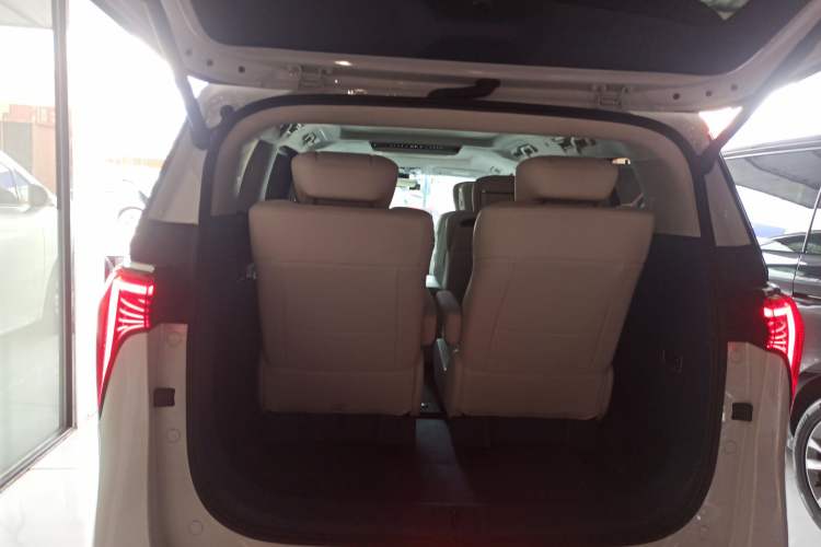 Used Buick Century 2025 2.0T Six-Seater YinShi Edition Trunk