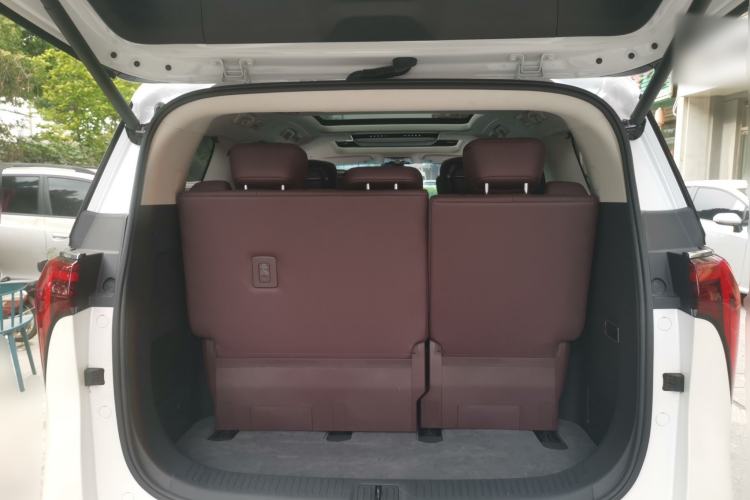 Used Buick Century 2025 2.0T Seven-Seater Deluxe Edition Trunk