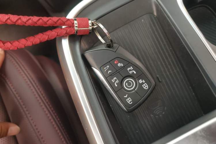 Used Buick Century 2025 2.0T Seven-Seater Deluxe Edition Vehicle Key