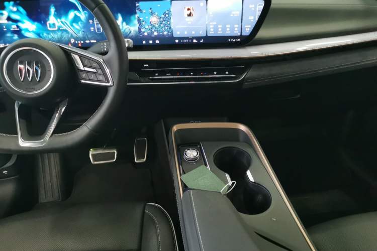 Used Buick E4 2023 GS Edition Audio And AC Panel