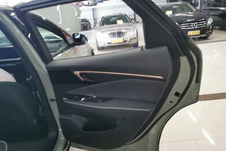 Used Buick E4 2023 GS Edition Right Rear Door Interior