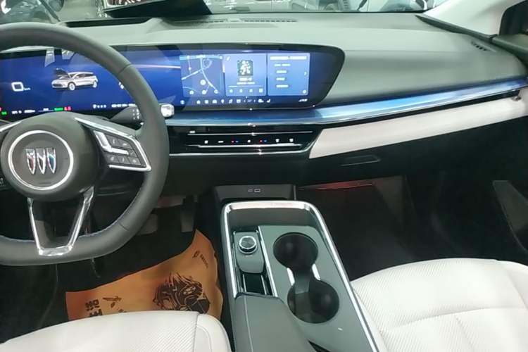 Used Buick E4 2023 Deluxe Edition Audio And AC Panel