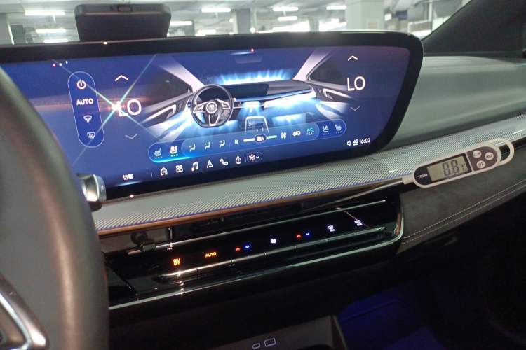 Used Buick E4 2023 GS Edition Audio And AC Panel