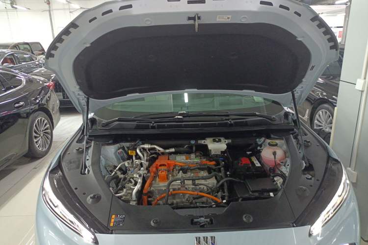 Used Buick E4 2023 GS Edition Engine Bay