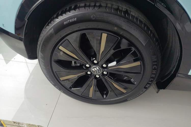 Used Buick E4 2023 GS Edition Exterior 8
