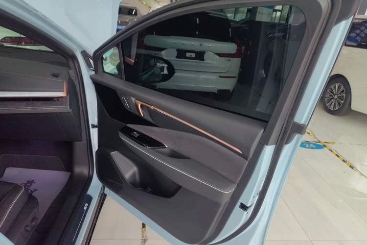 Used Buick E4 2023 GS Edition Interior 5