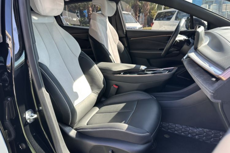 Used Buick E4 2023 GS Edition Interior 9