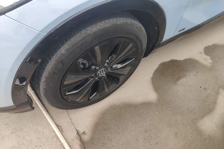 Used Buick E4 2023 GS Edition Left Front Wheel Hub