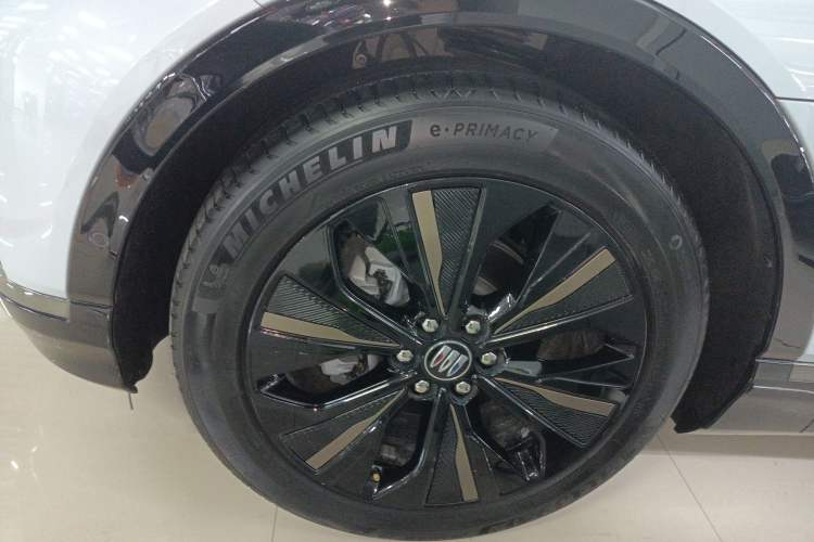 Used Buick E4 2023 GS Edition Left Front Wheel Hub