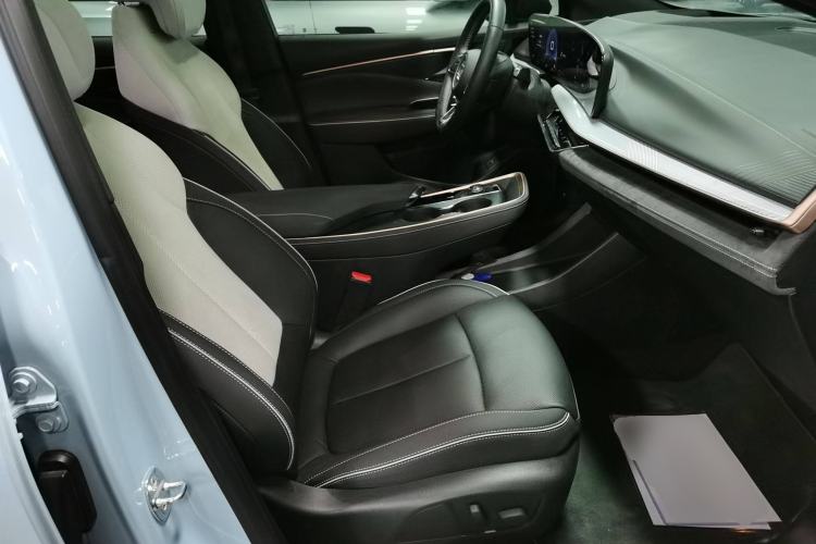 Used Buick E4 2023 GS Edition Right Front Seat